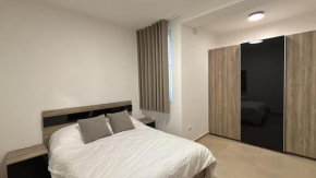 The Valley Collection - Suite B11